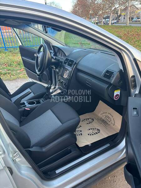 Mercedes Benz A 170 n a v i g a c i j a