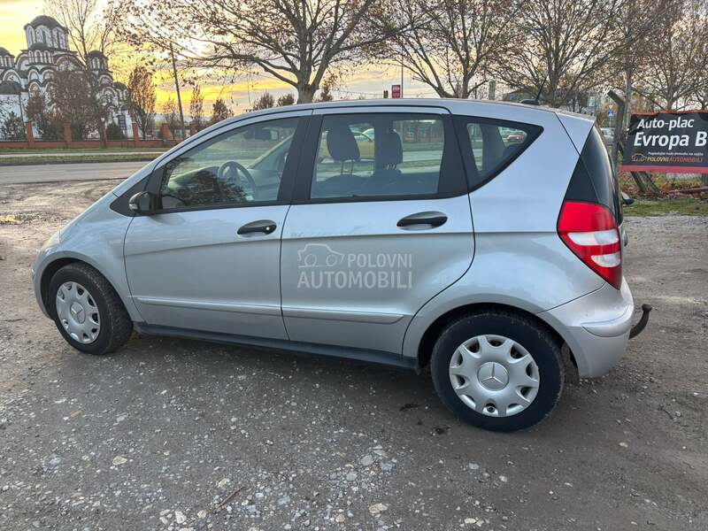 Mercedes Benz A 170 n a v i g a c i j a