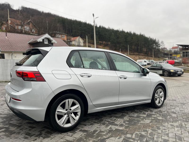 Volkswagen Golf 8 2.0