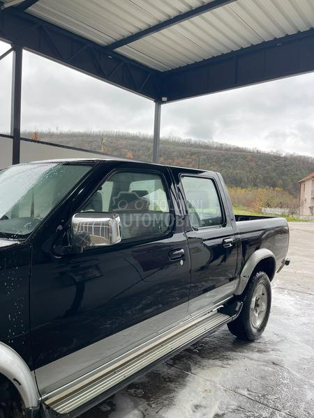 Nissan Navara 