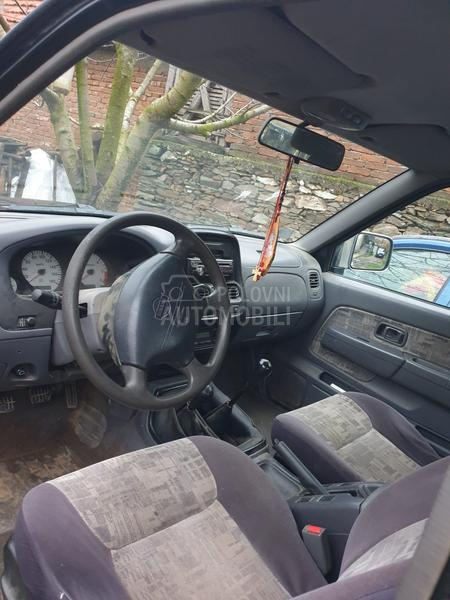Nissan Navara 