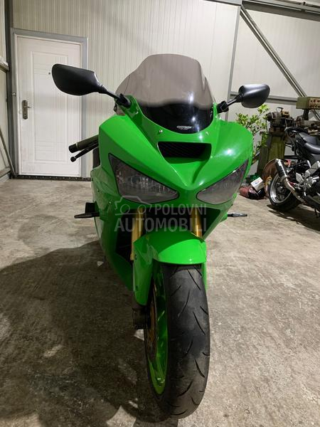 Kawasaki zx6rr