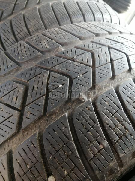Pirelli 235/55 R18 Zimska