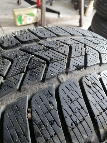 Pirelli 235/55 R18 Zimska