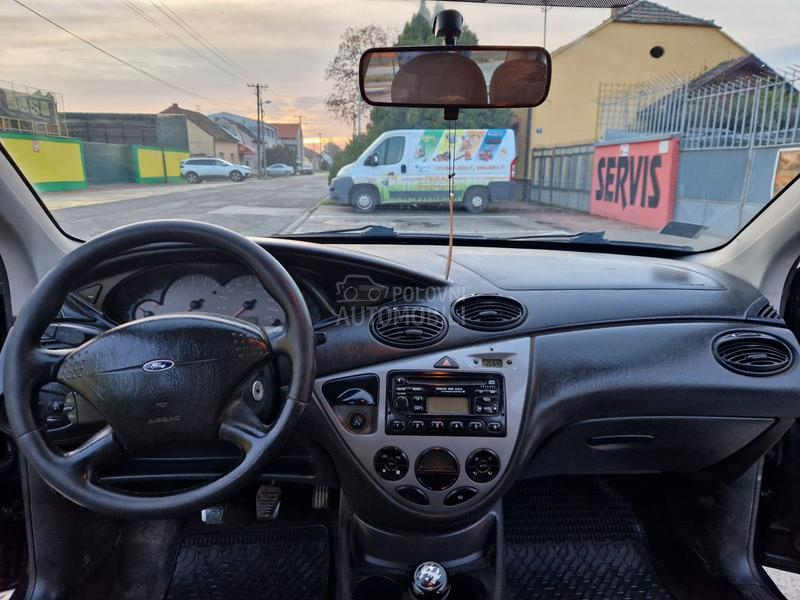 Ford Focus 1.6i