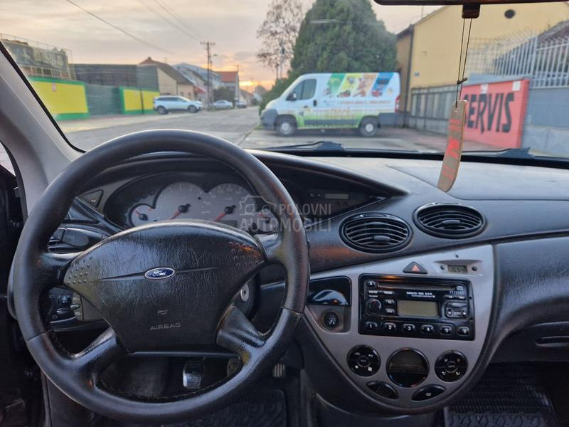 Ford Focus 1.6i