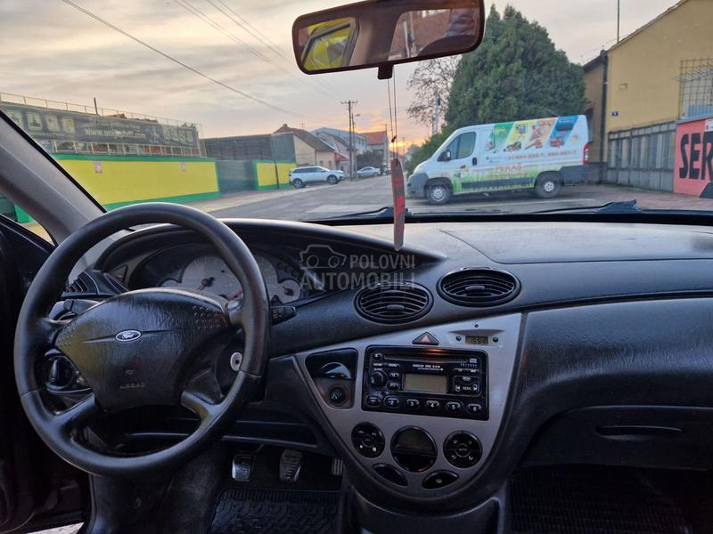 Ford Focus 1.6i