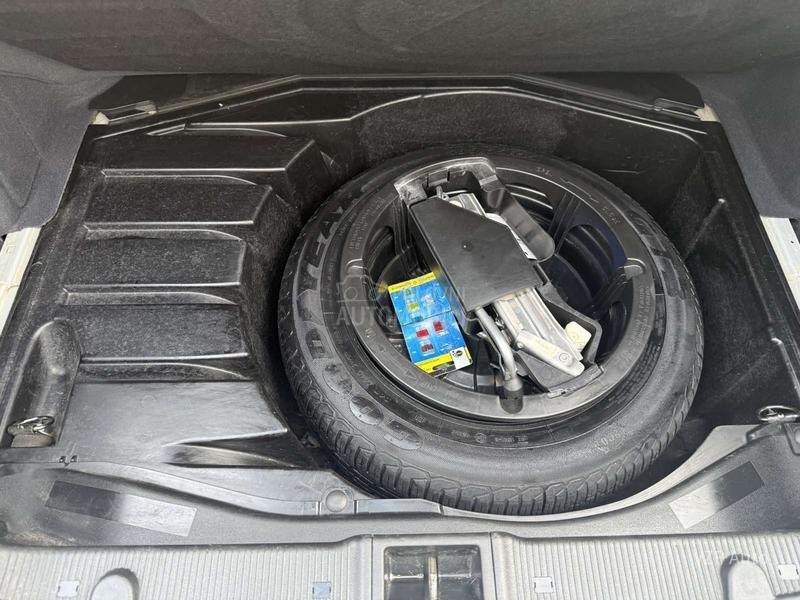 Mercedes Benz C 180 2.0 ELEGANCE