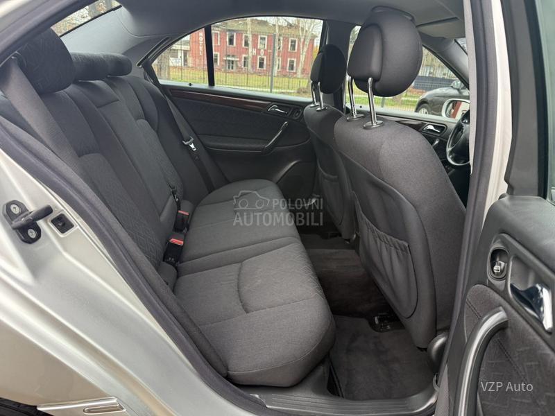 Mercedes Benz C 180 2.0 ELEGANCE