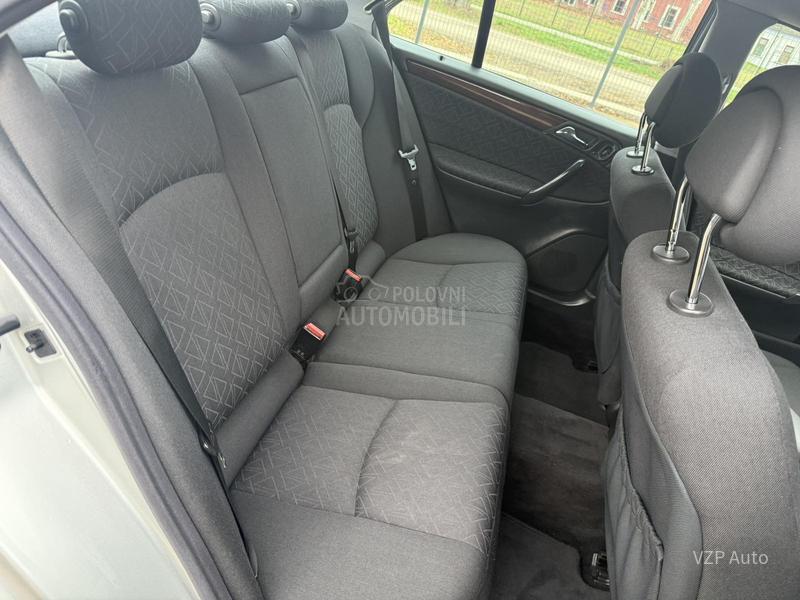 Mercedes Benz C 180 2.0 ELEGANCE