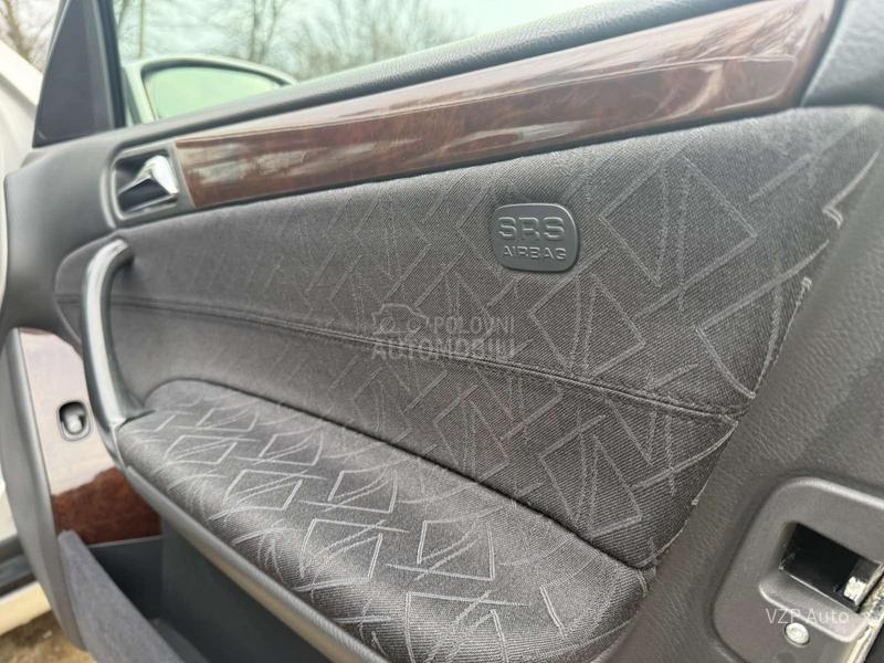 Mercedes Benz C 180 2.0 ELEGANCE