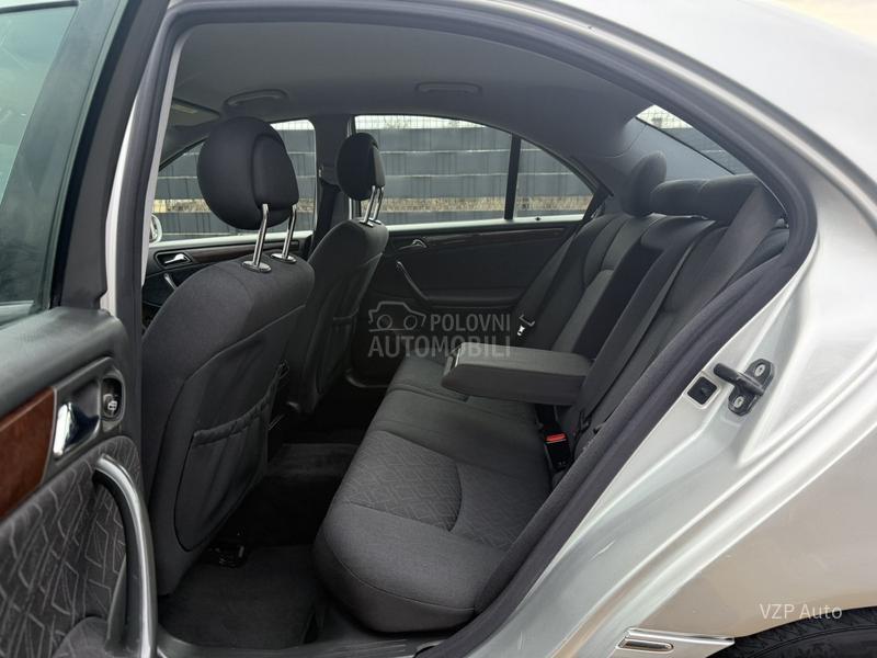 Mercedes Benz C 180 2.0 ELEGANCE