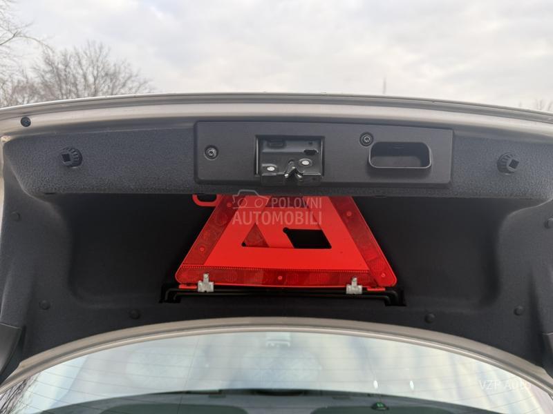 Mercedes Benz C 180 2.0 ELEGANCE