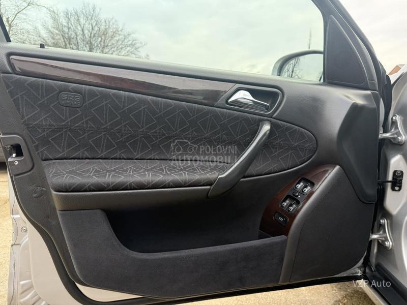 Mercedes Benz C 180 2.0 ELEGANCE