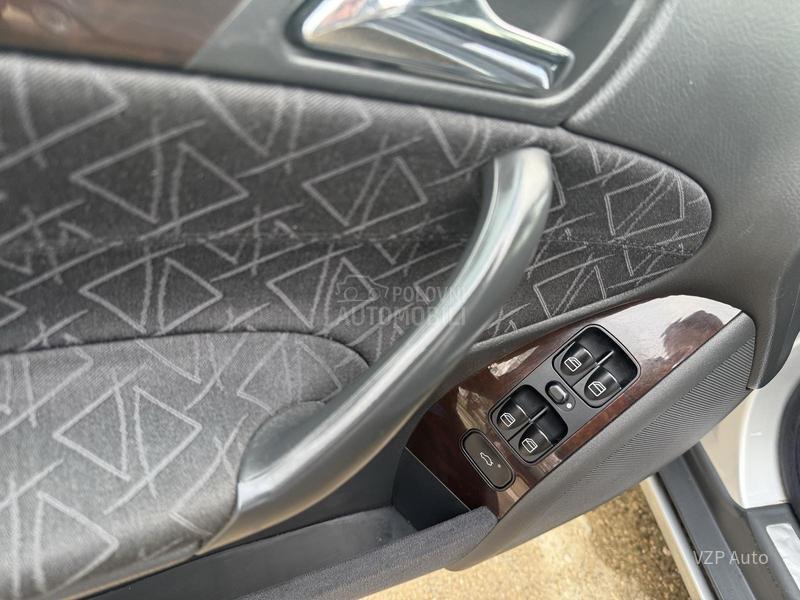 Mercedes Benz C 180 2.0 ELEGANCE