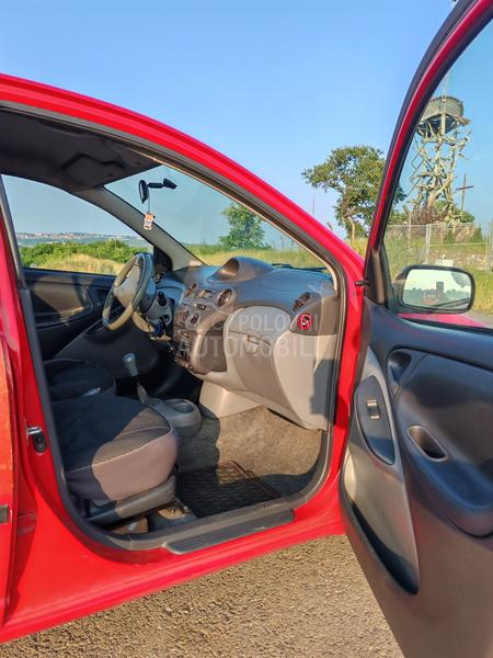 Toyota Yaris 1.0 vvti