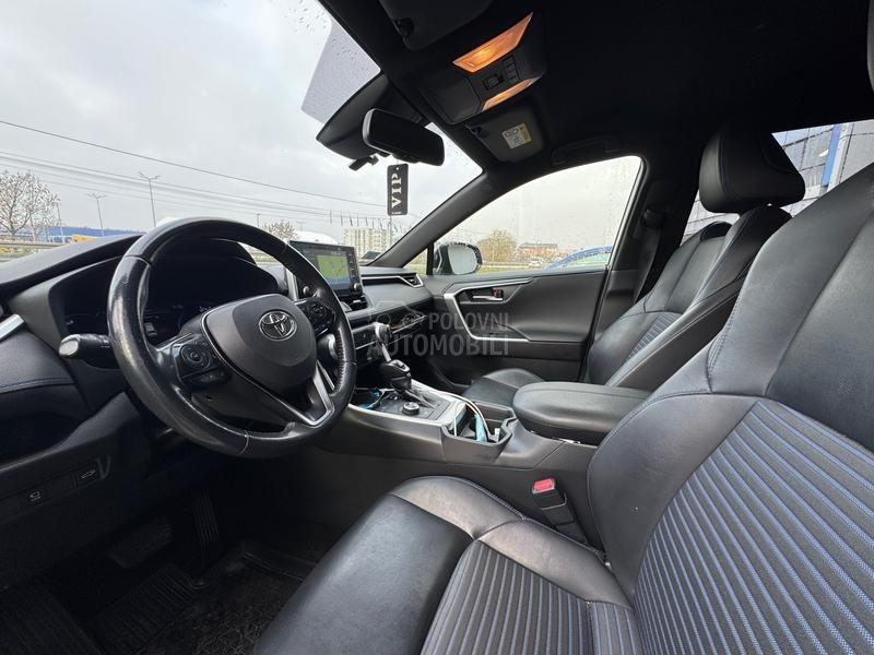 Toyota RAV 4 Hibrid Style