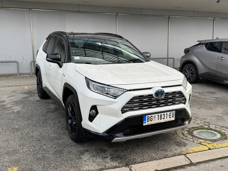 Toyota RAV 4 Hibrid Style