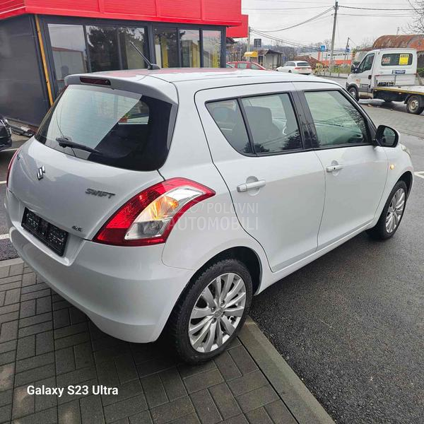 Suzuki Swift 