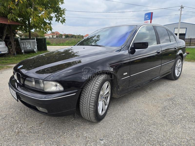 BMW 528 