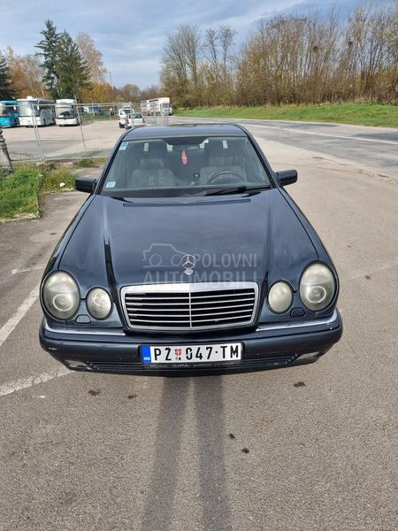 Mercedes Benz E 290 