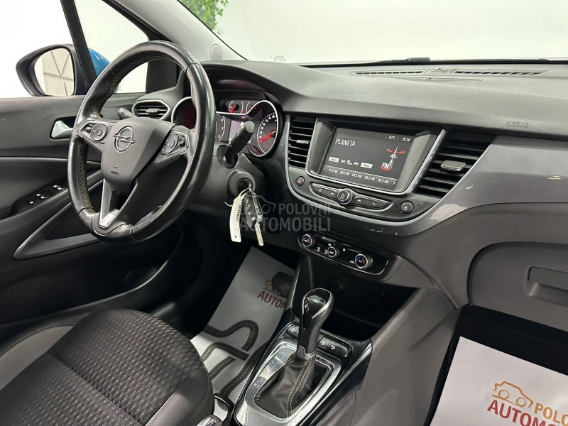 Opel Crossland X  1.2 INNOVATION AUT