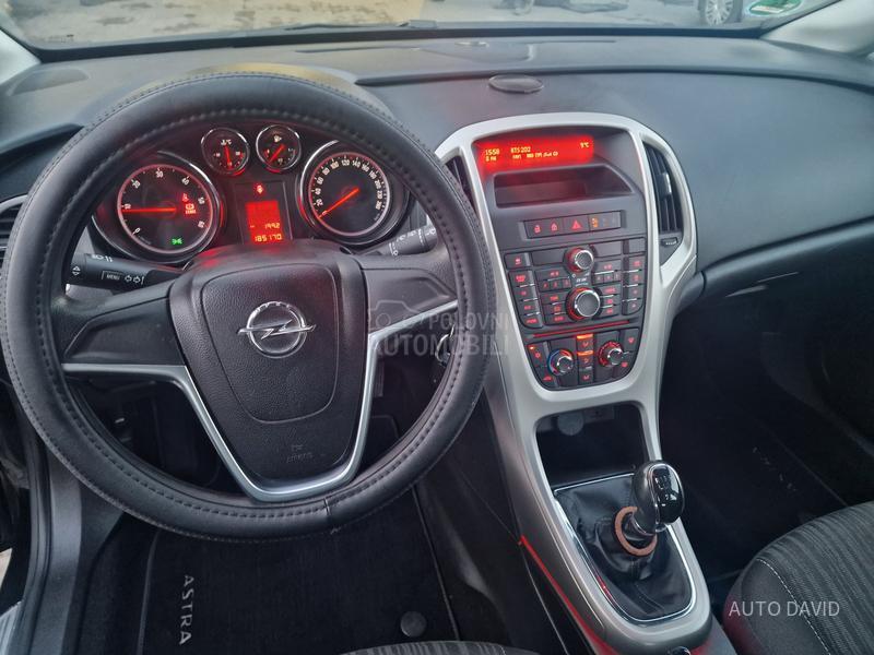 Opel Astra J 1.7CDTI SVAJCARSKA