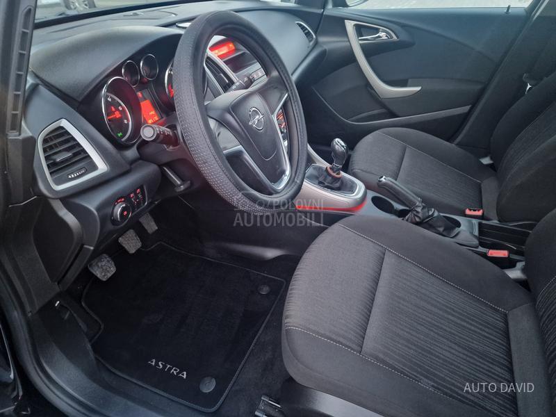 Opel Astra J 1.7CDTI SVAJCARSKA