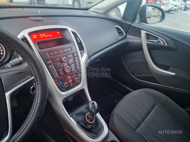Opel Astra J 1.7CDTI SVAJCARSKA