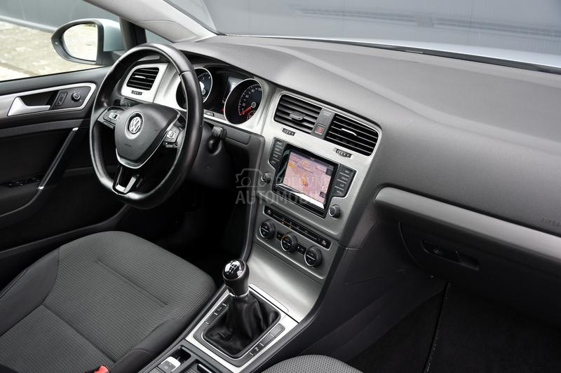 Volkswagen Golf 7 1.4TSI / R-line / CH