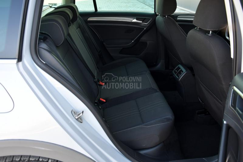 Volkswagen Golf 7 Alltrack 2.0 TDI / 4X4 / DSG