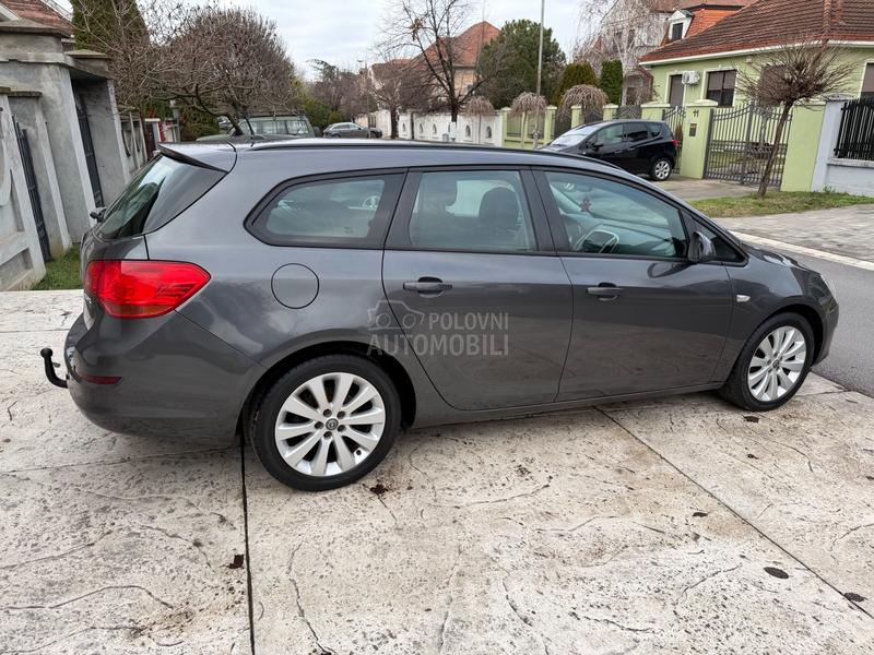 Opel Astra J 1.3CDTI ECOFLEX