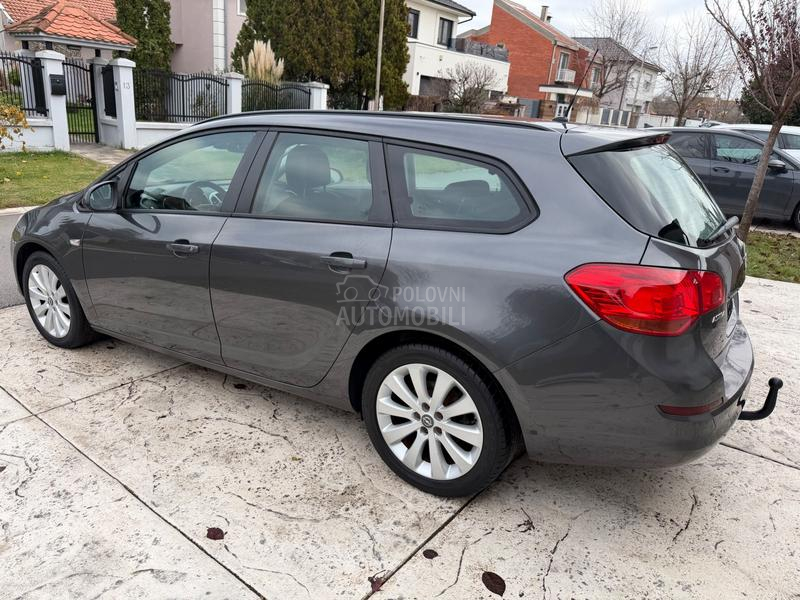 Opel Astra J 1.3CDTI ECOFLEX