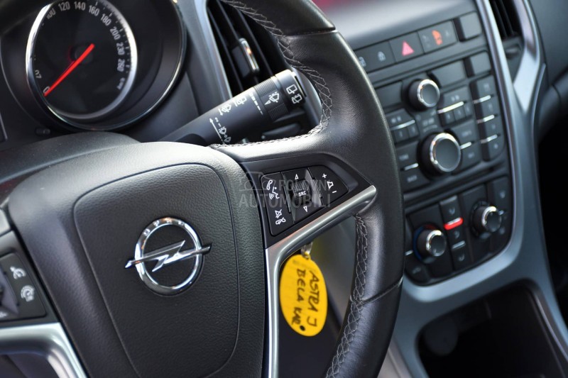 Opel Astra J 1.4 / PLIIN / N0VA