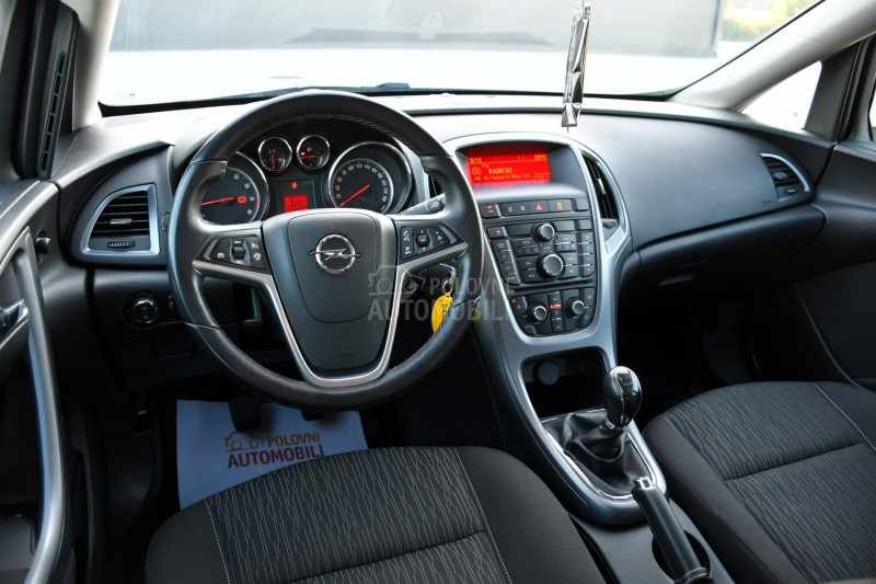 Opel Astra J 1.4 / PLIIN / N0VA