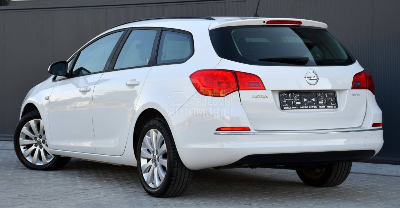 Opel Astra J 1.4 / PLIIN / N0VA