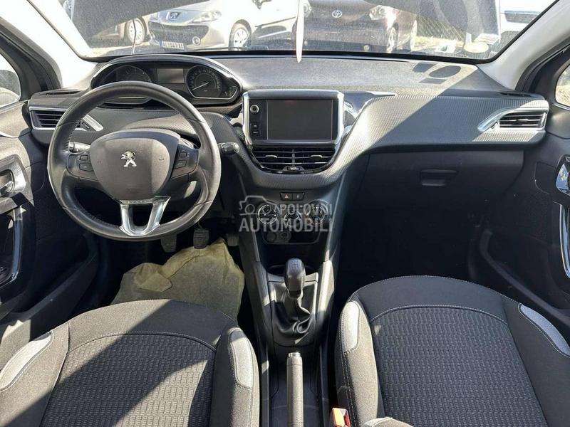Peugeot 208 1.6 ALLURE CH