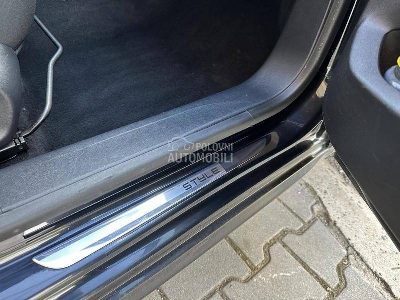 Peugeot 208 1.6 ALLURE CH