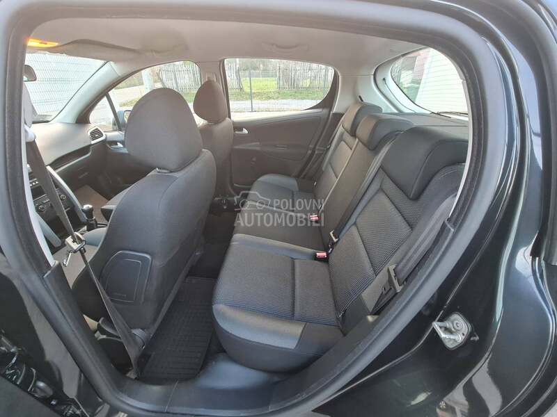 Peugeot 207 PLUS 1.4HDI