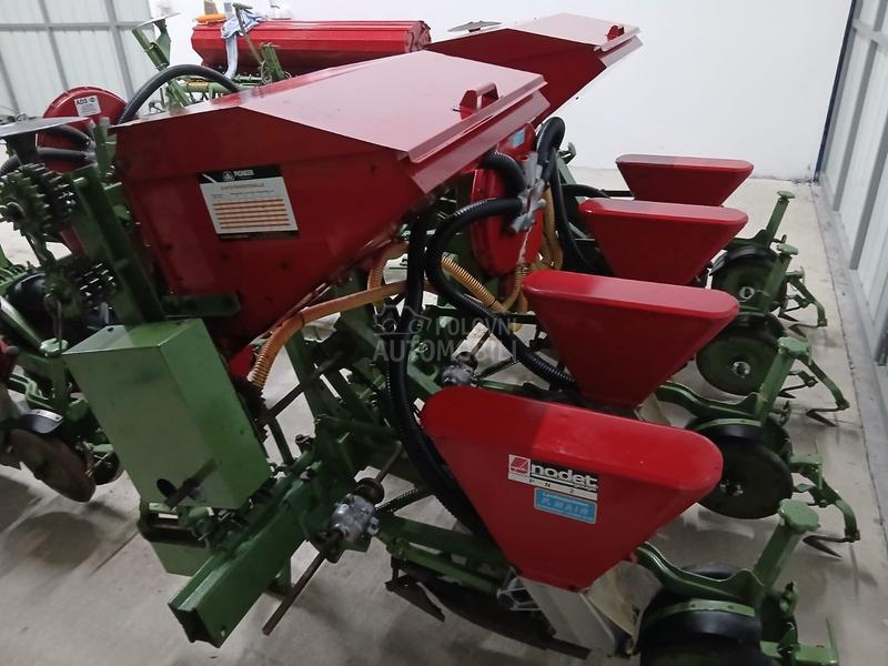 Nodet Pneumassem Široka creva vise komada