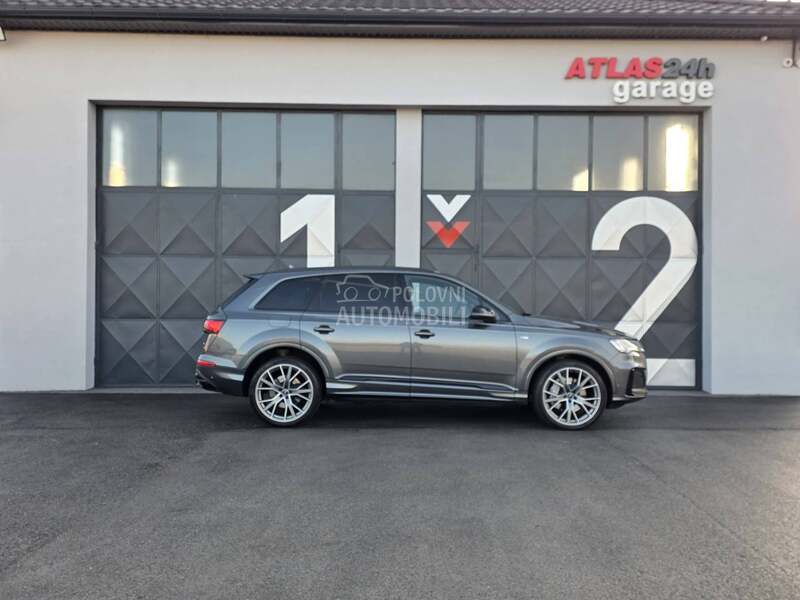 Audi Q7 S line/7sed/Pano/HuD