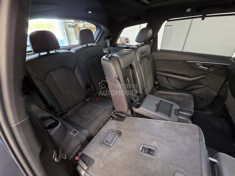 Audi Q7 S line/7sed/Pano/HuD