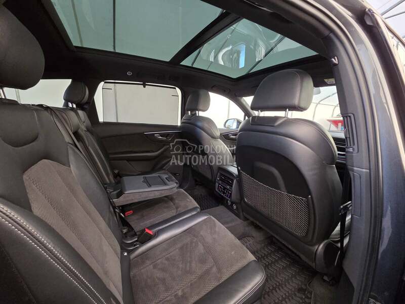 Audi Q7 S line/7sed/Pano/HuD