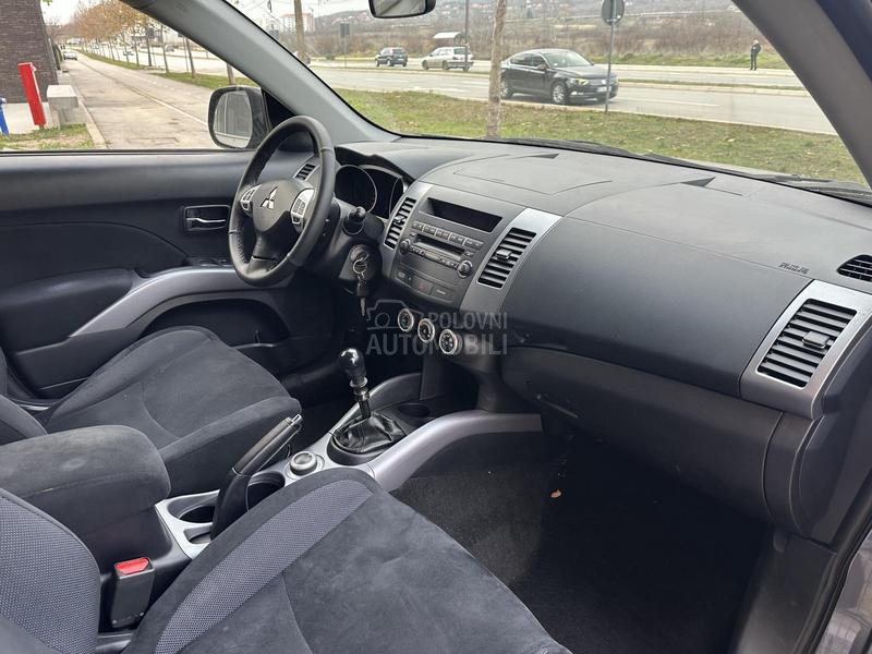 Mitsubishi Outlander 2.0 CH