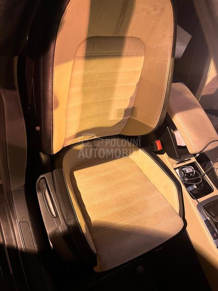 Volkswagen Passat CC 2.0 tdi