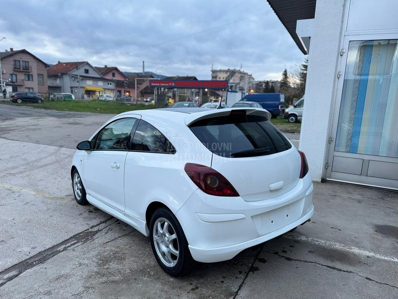Opel Corsa D 1.4i OPC Line