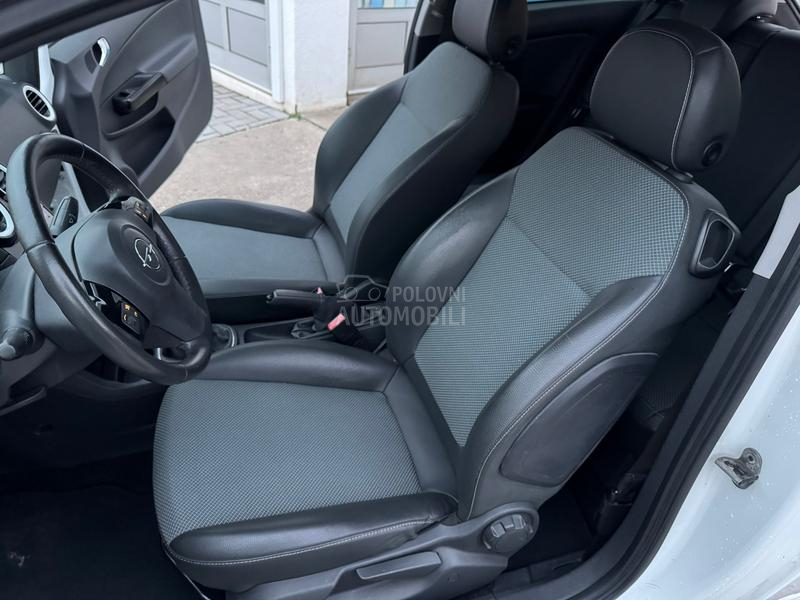 Opel Corsa D 1.4i OPC Line
