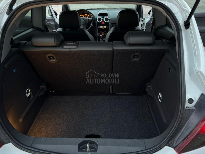 Opel Corsa D 1.4i OPC Line