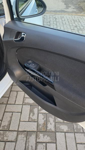 Opel Corsa D 1.2 GPL-TECH8