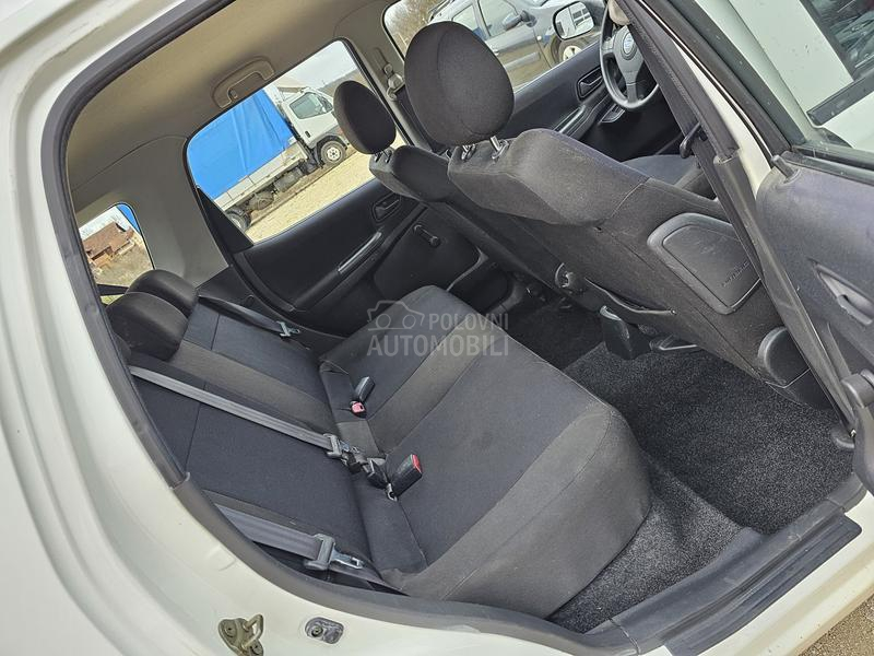 Subaru Justy 1,5 16V iz CH